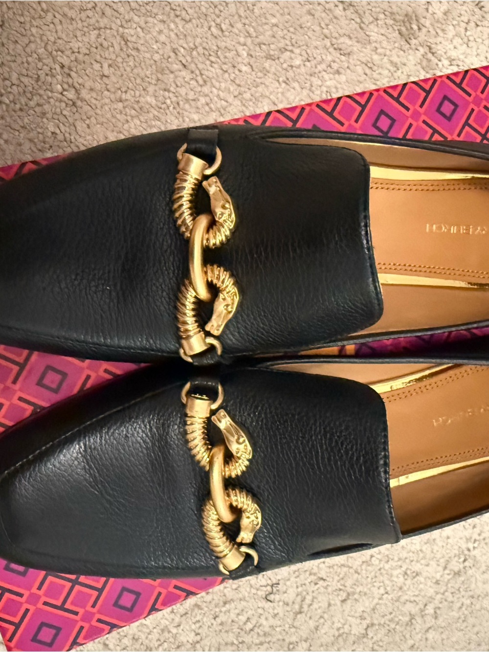 Tory Burch Black Leather Women's Loafers with Gold Chain Detail - Picture 8 of 8